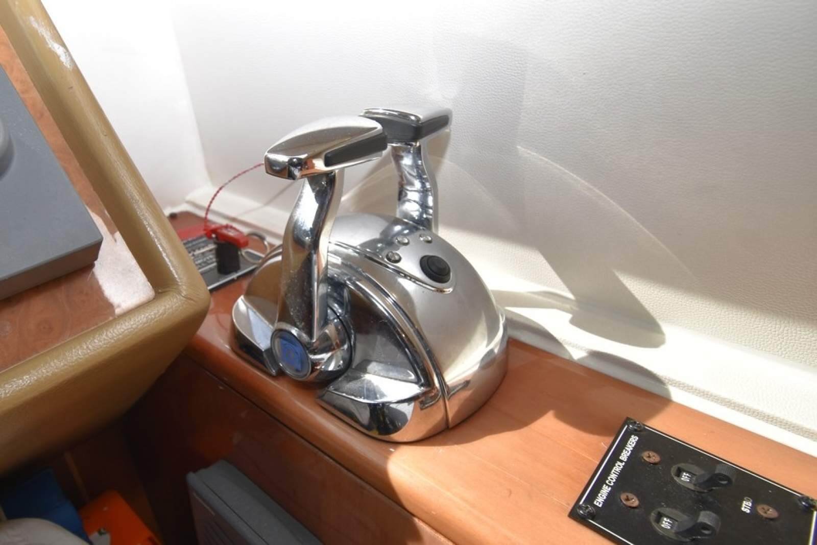 Majesty Yachts 50 0 16