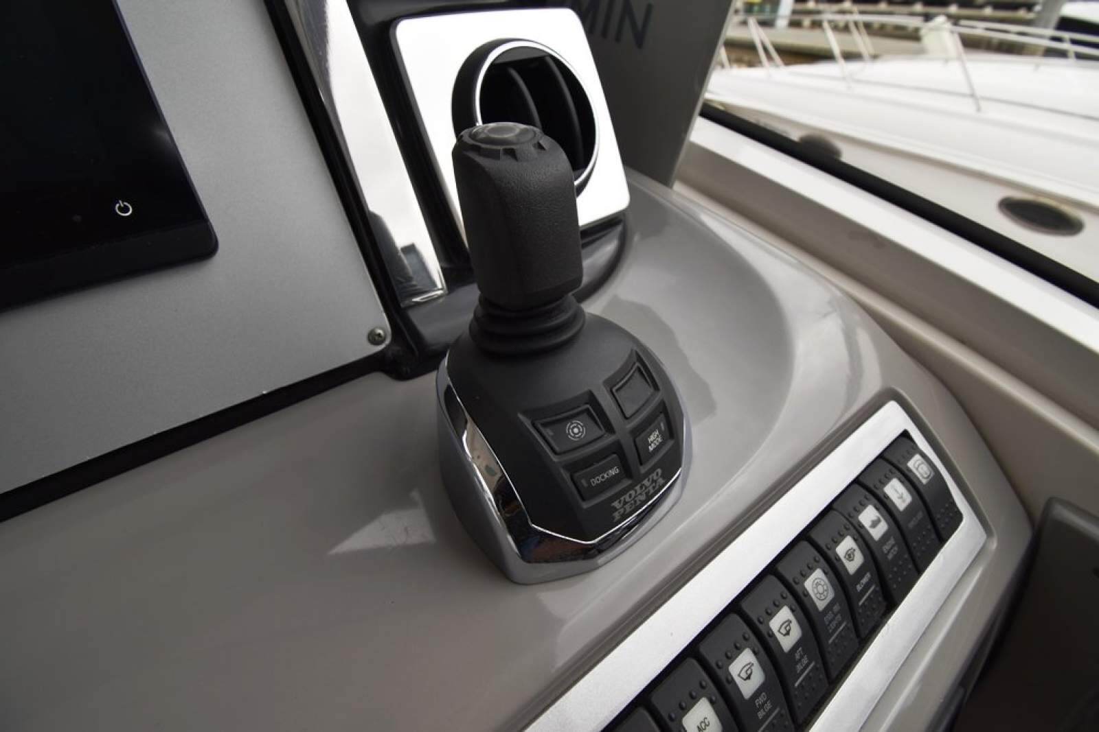 Chaparral 420 Premiere Sports Yacht 0 22