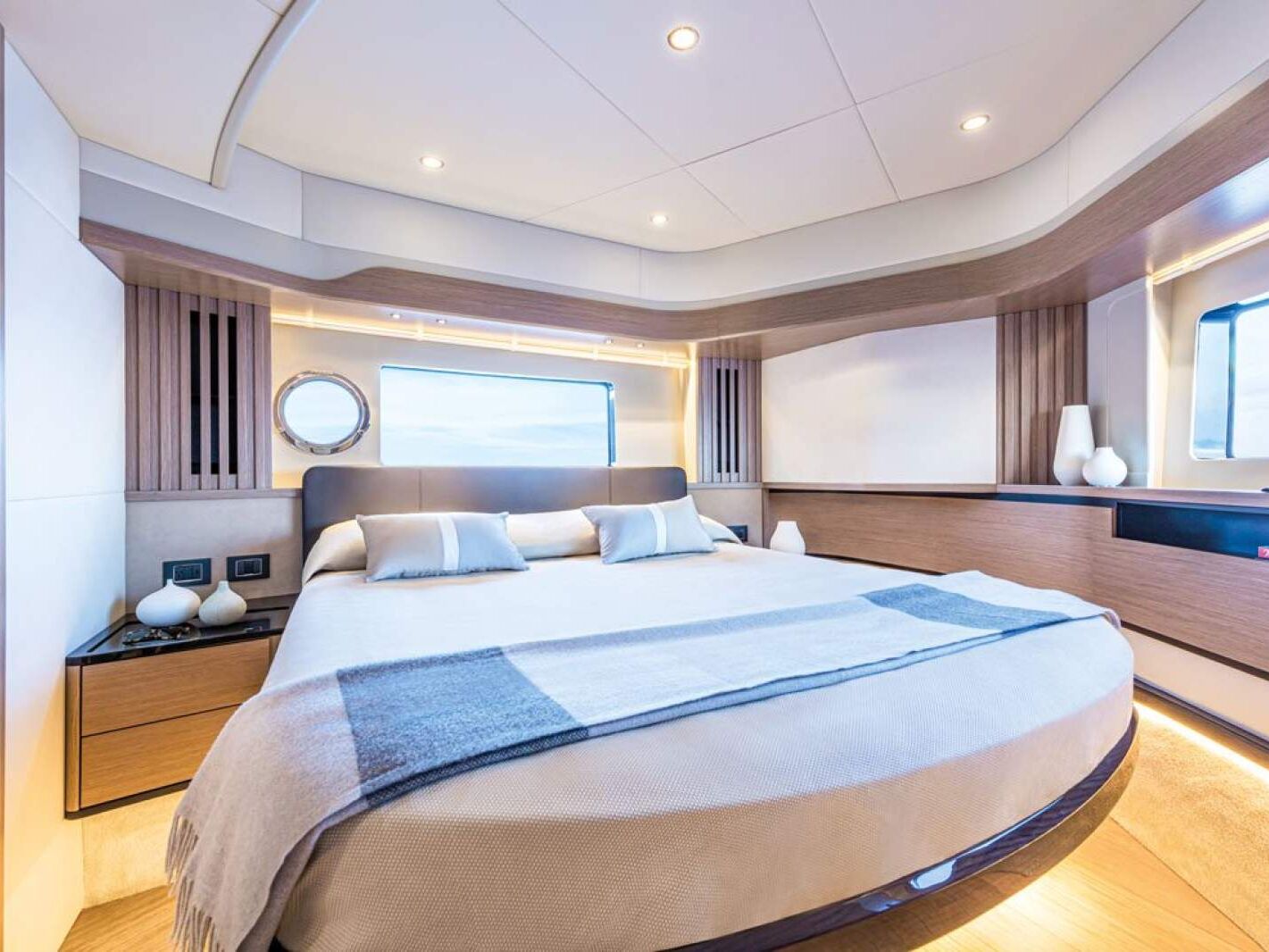 Absolute Navetta 52 0 22