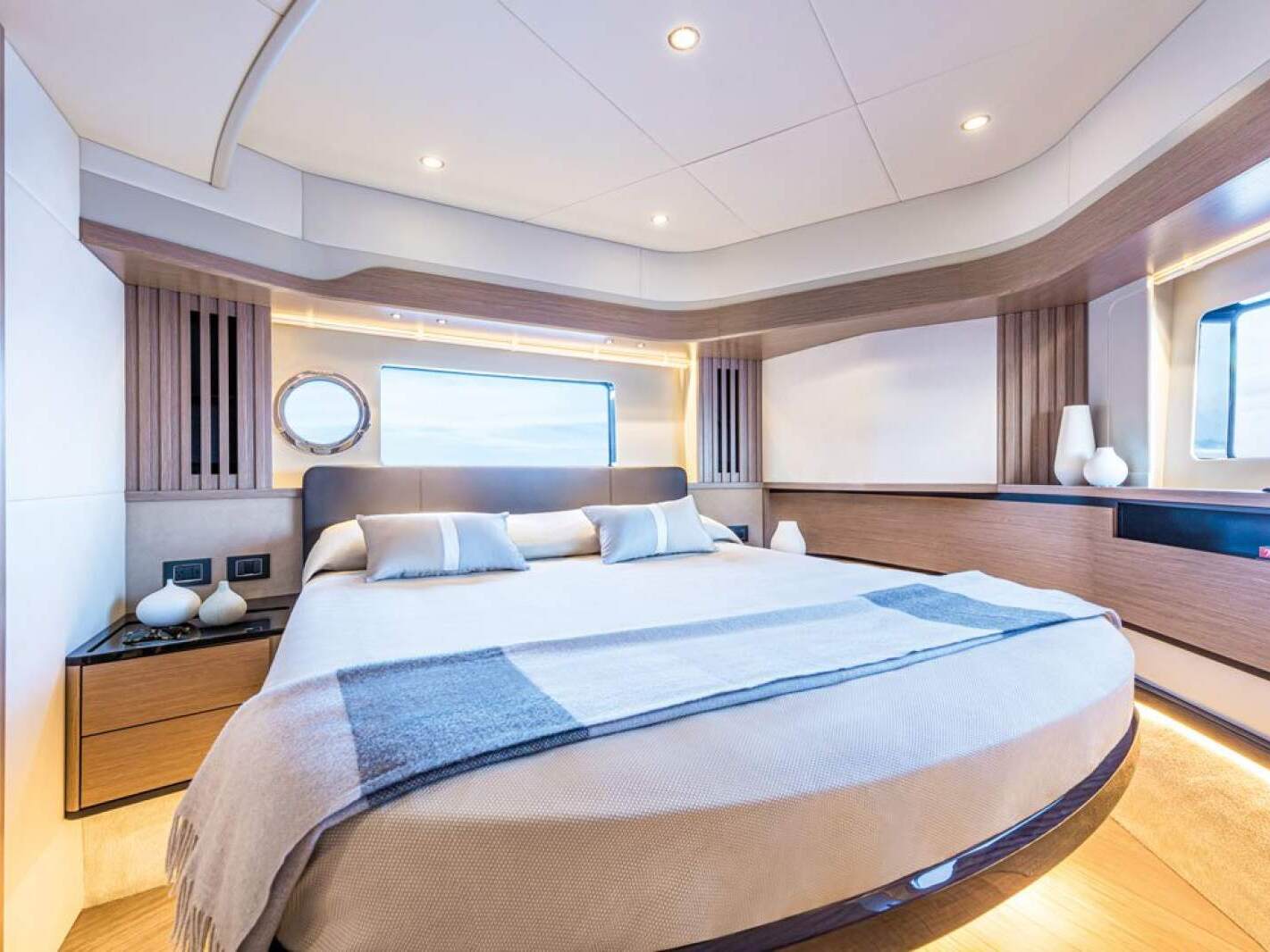 Absolute Navetta 52 0 22