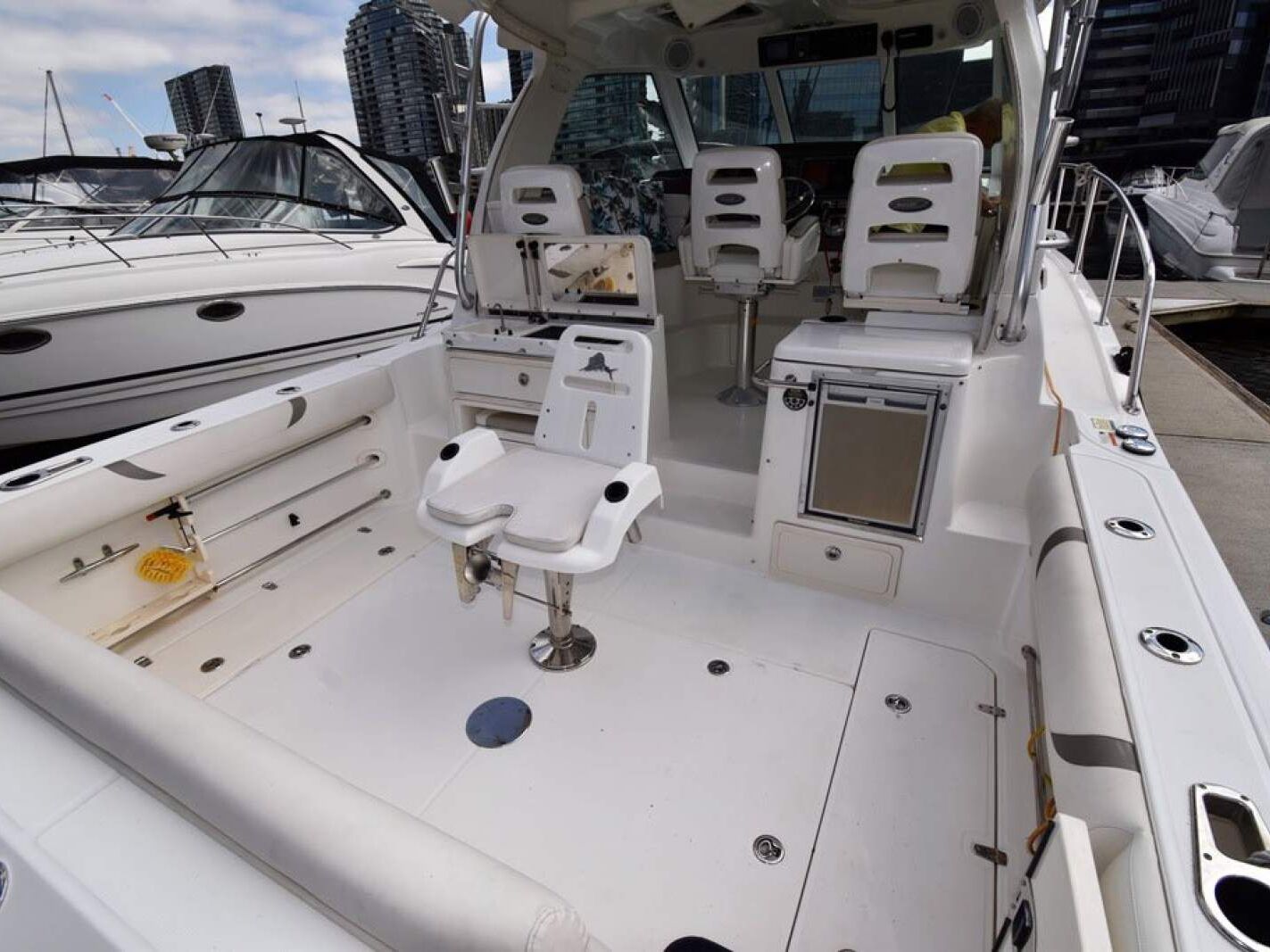 Boston Whaler 345 Conquest 0 17