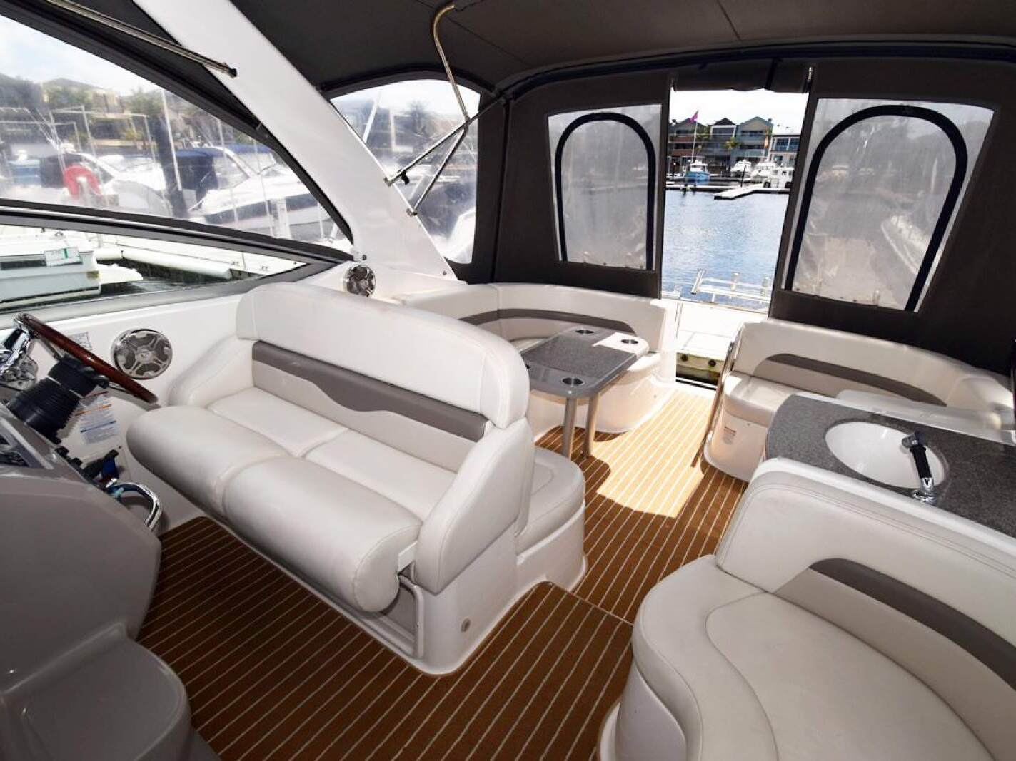 Chaparral 350 Signature 0 10