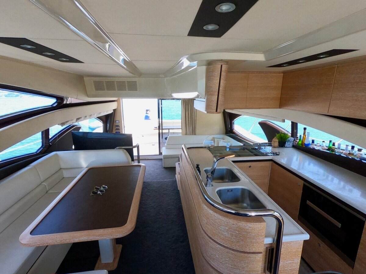 Azimut 60 Flybridge 0 21