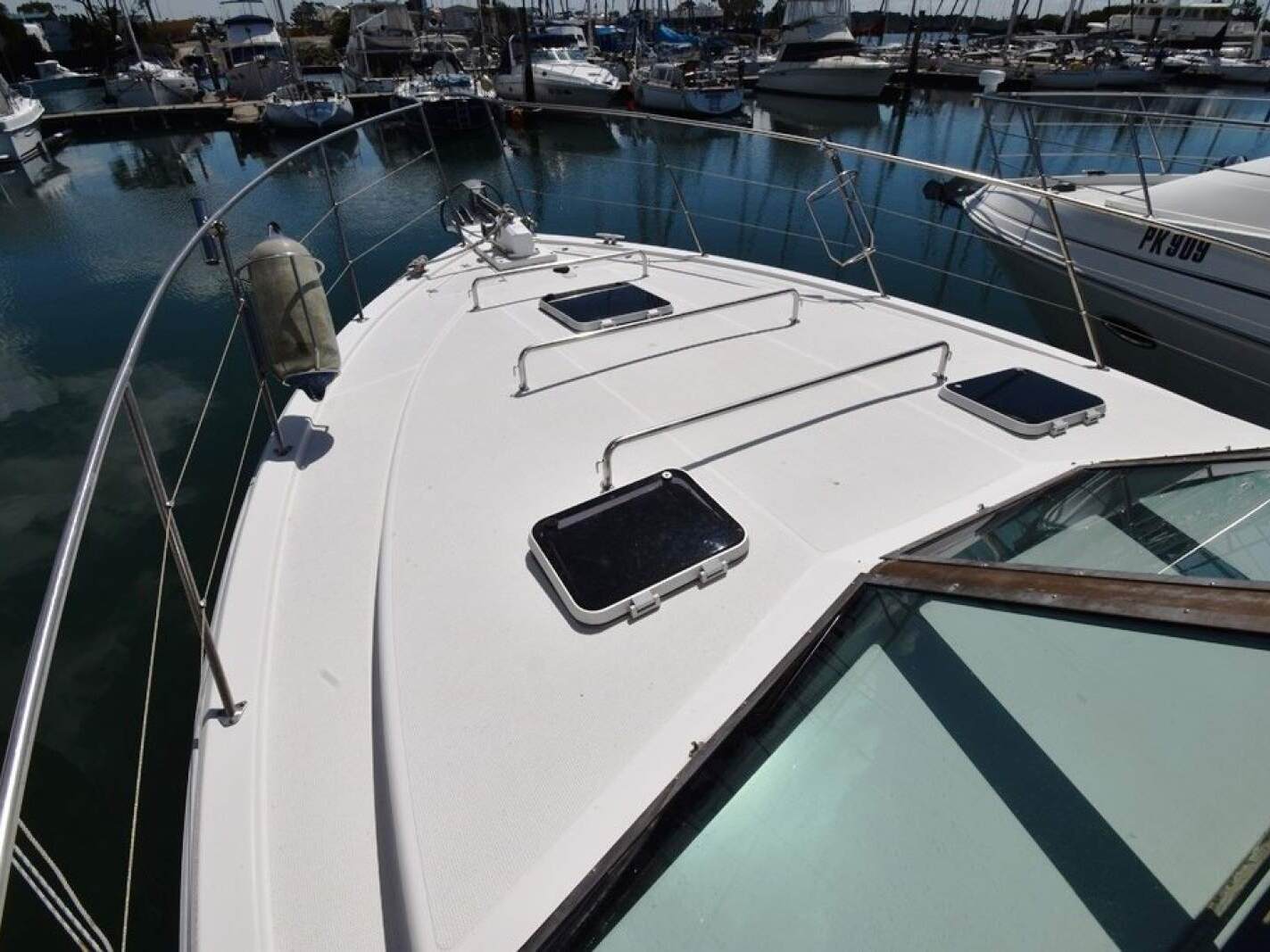 Riviera 35 Flybridge 0 20