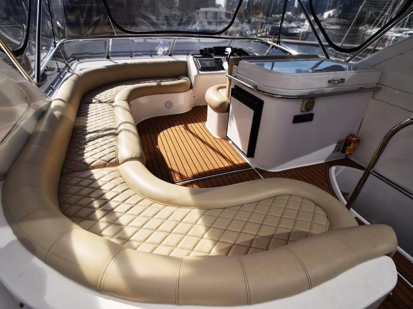 Majesty Yachts 50 0 19
