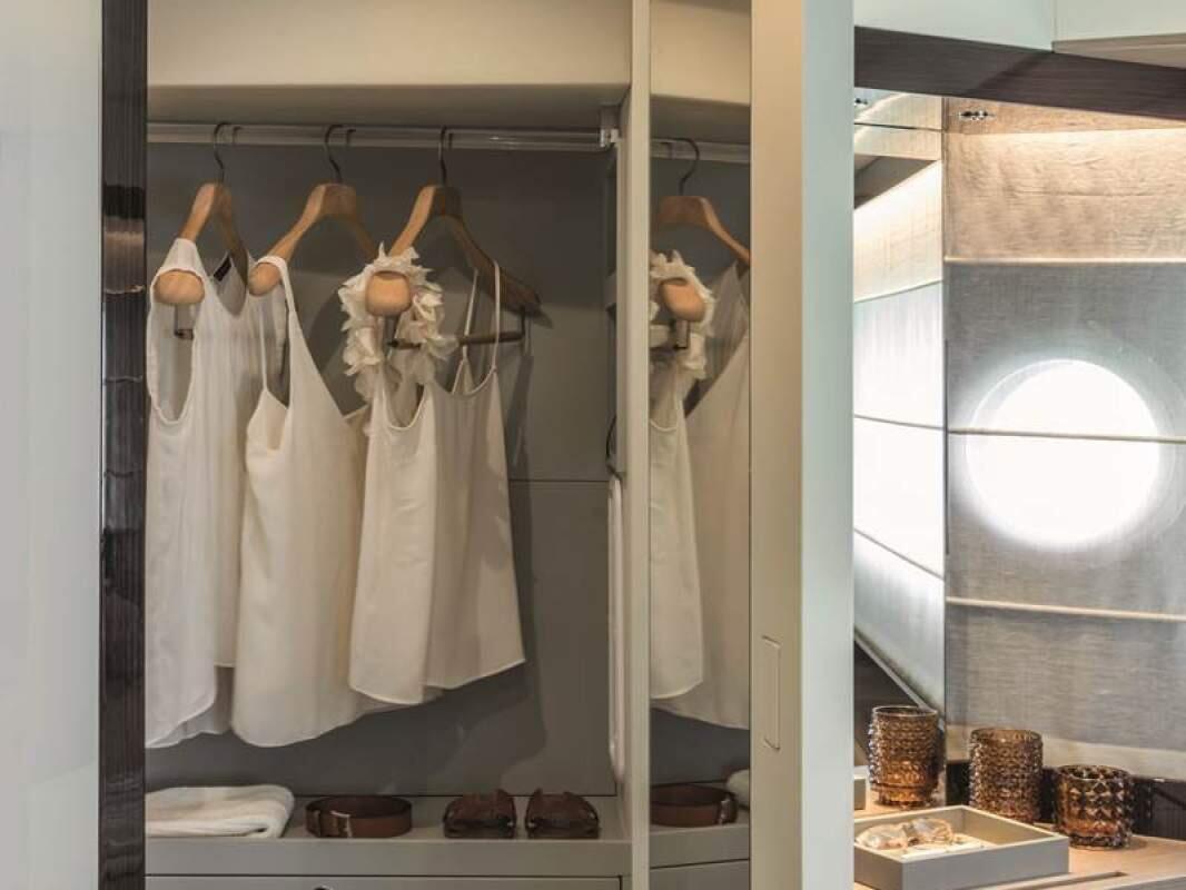 Absolute Navetta 48 0 21