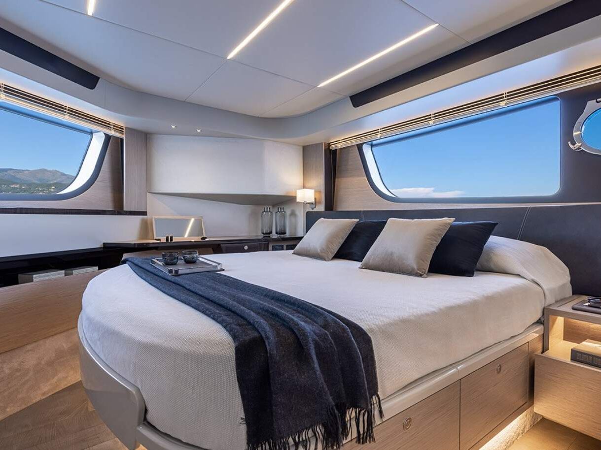 Absolute 48 Coupe 0 05