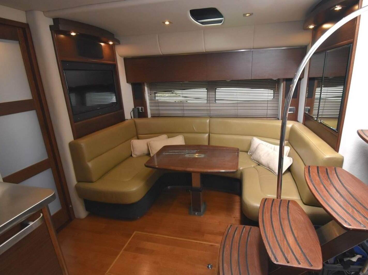 Chaparral 420 Premiere Sports Yacht 0 07