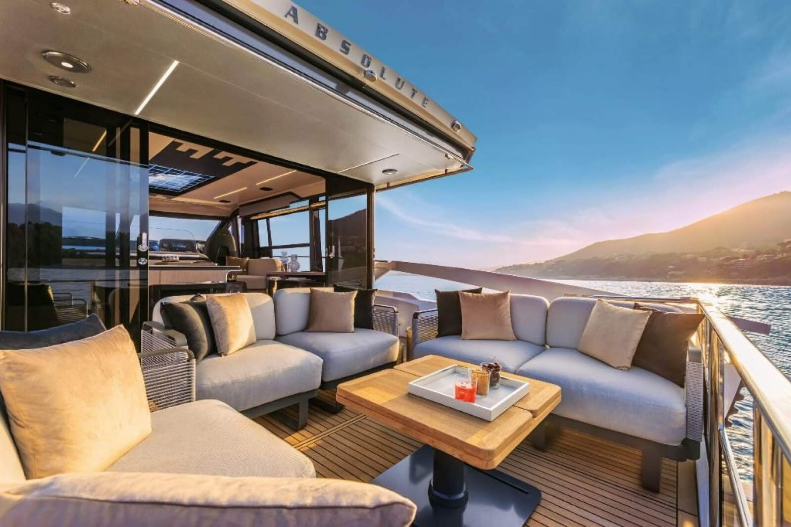 Absolute 48 Coupe 0 12