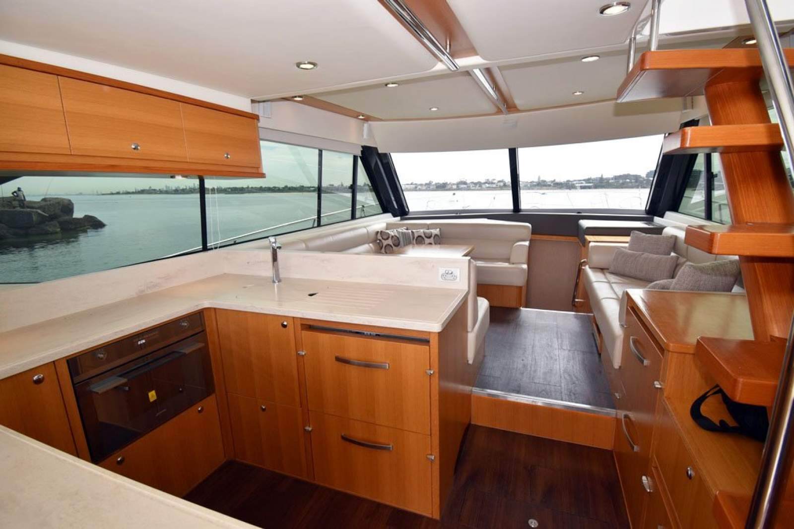 Riviera 50 Enclosed Flybridge 0 06