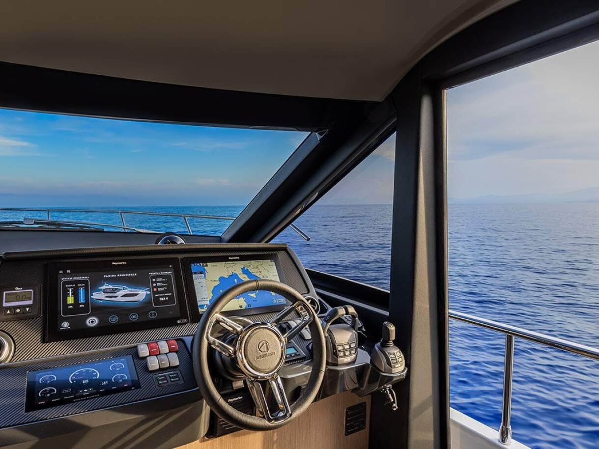 Absolute 48 Coupe 0 11