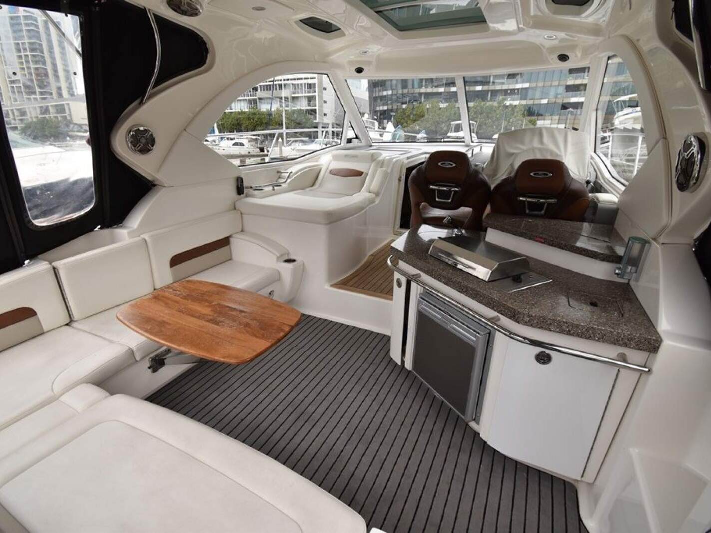 Chaparral 420 Premiere Sports Yacht 0 15
