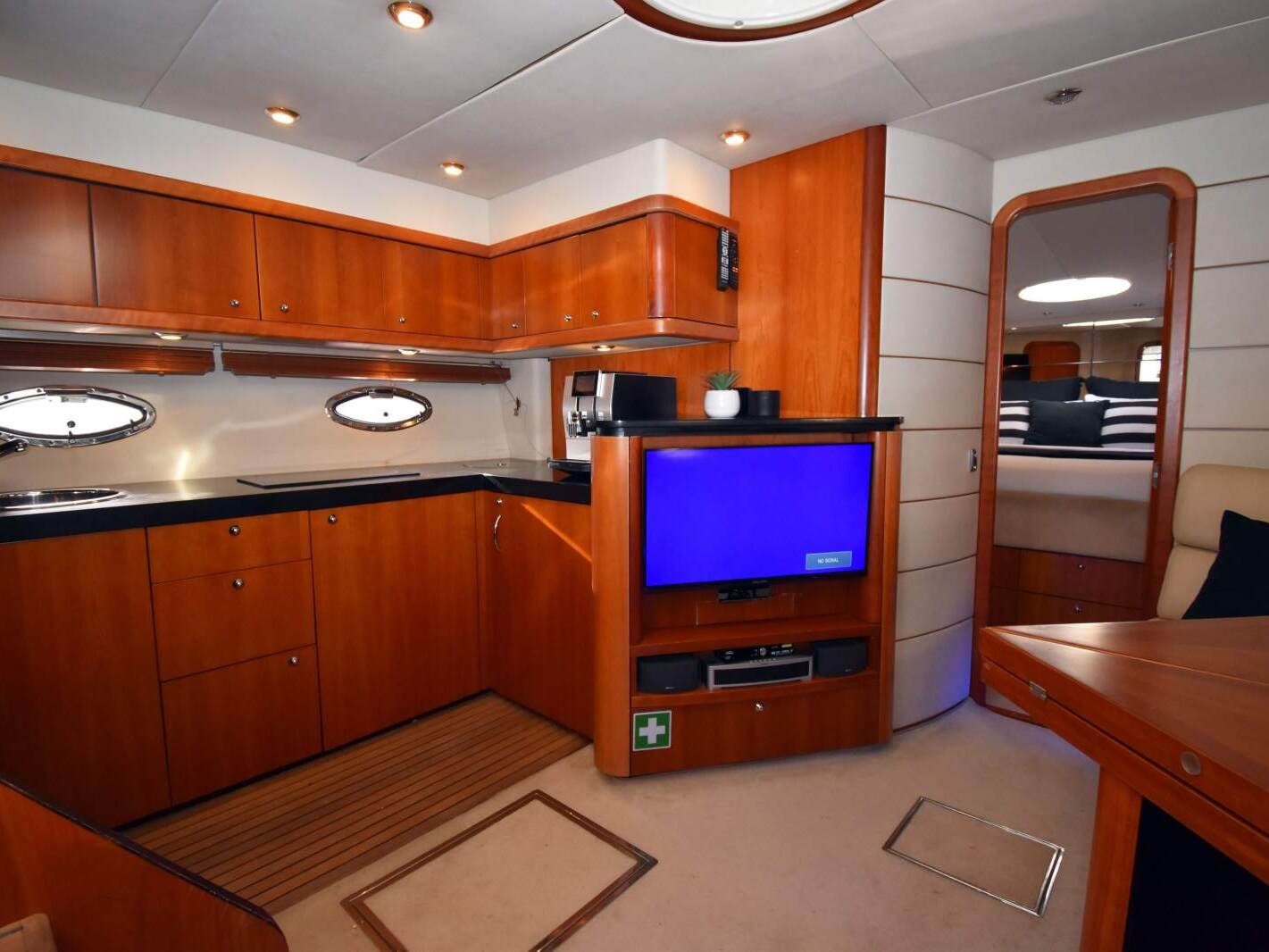 Sunseeker Portofino 47 0 03