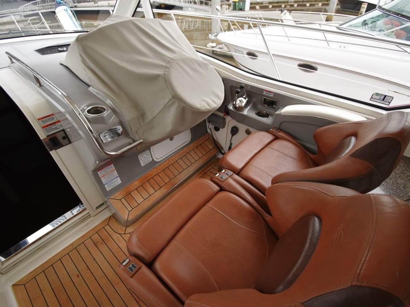 Chaparral 420 Premiere Sports Yacht 0 21
