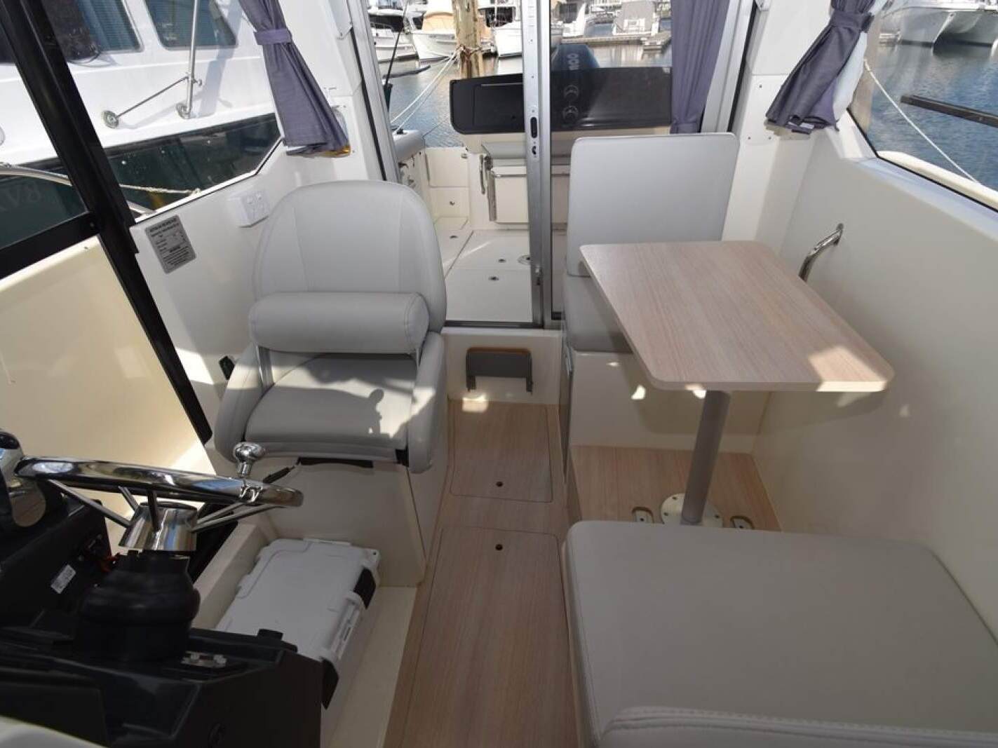 Arvor 805 Sportsfish 0 04