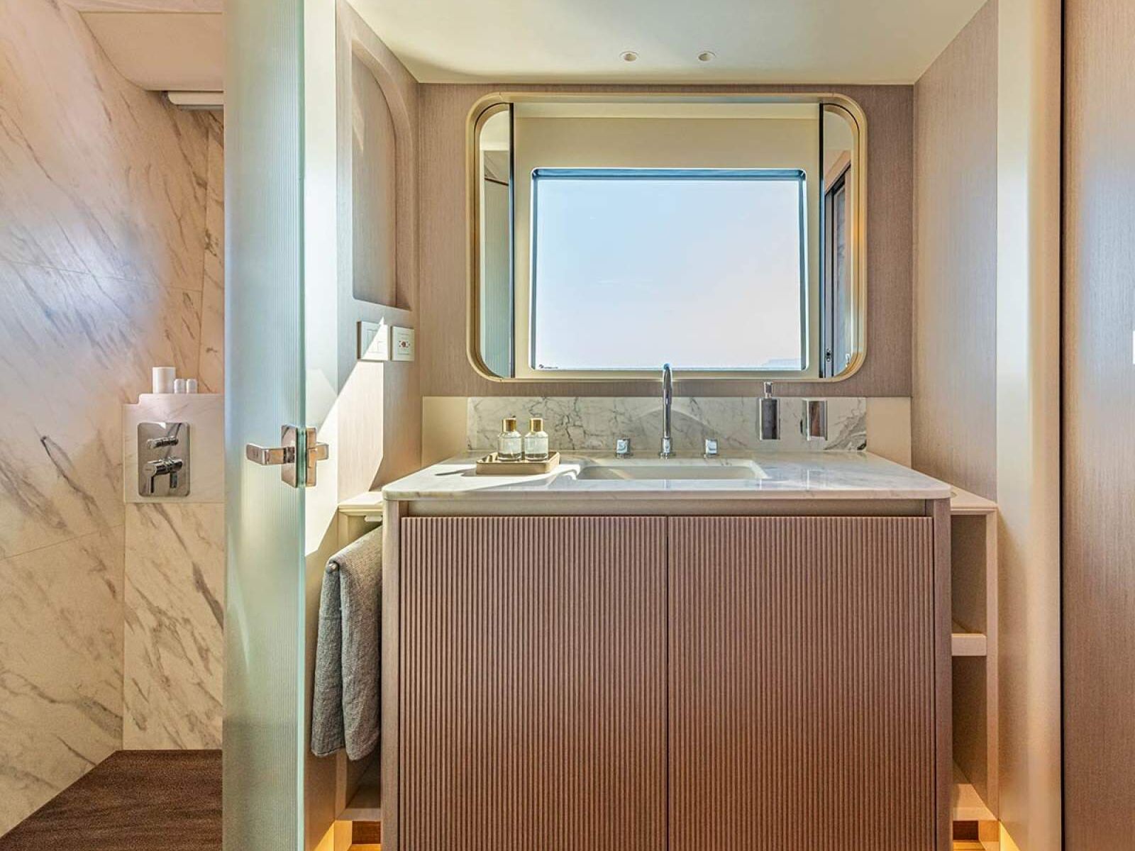 Absolute Navetta 70 0 33