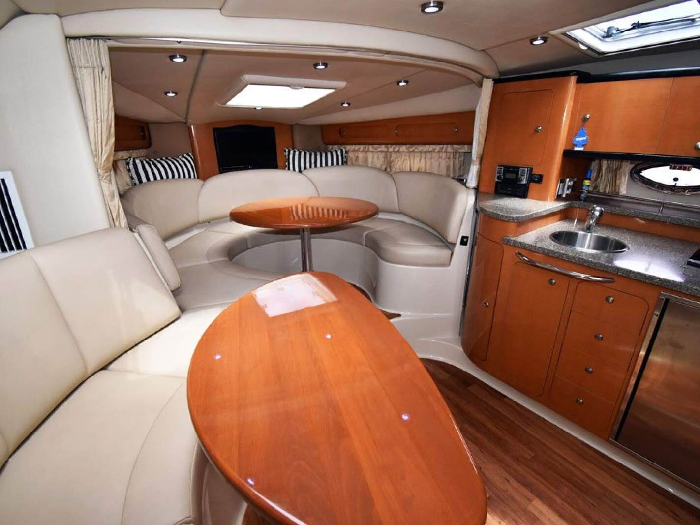 Chaparral 350 Signature 0 02