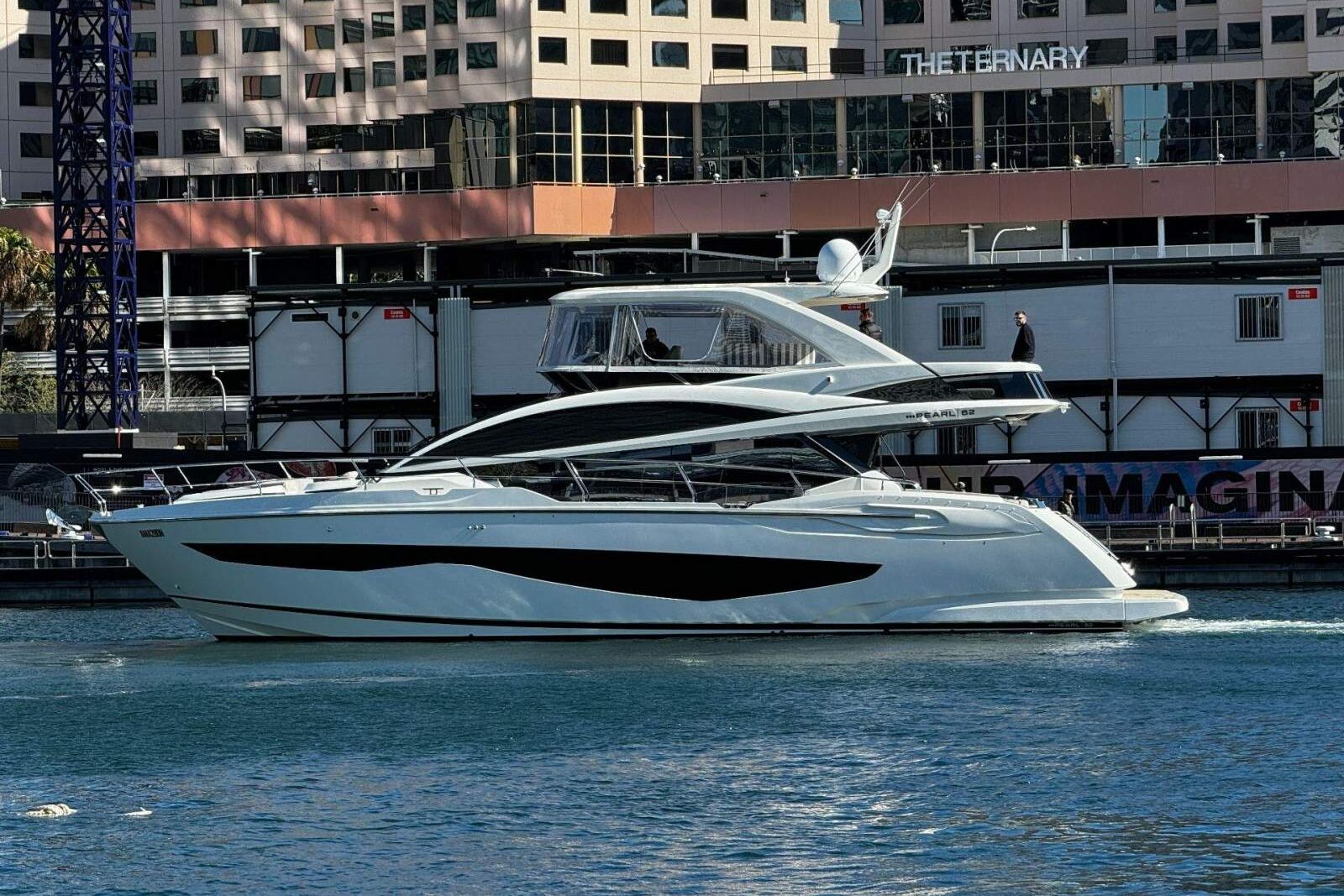 Pearl 62 0 02