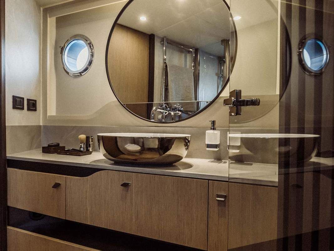 Absolute 52 Fly 0 19