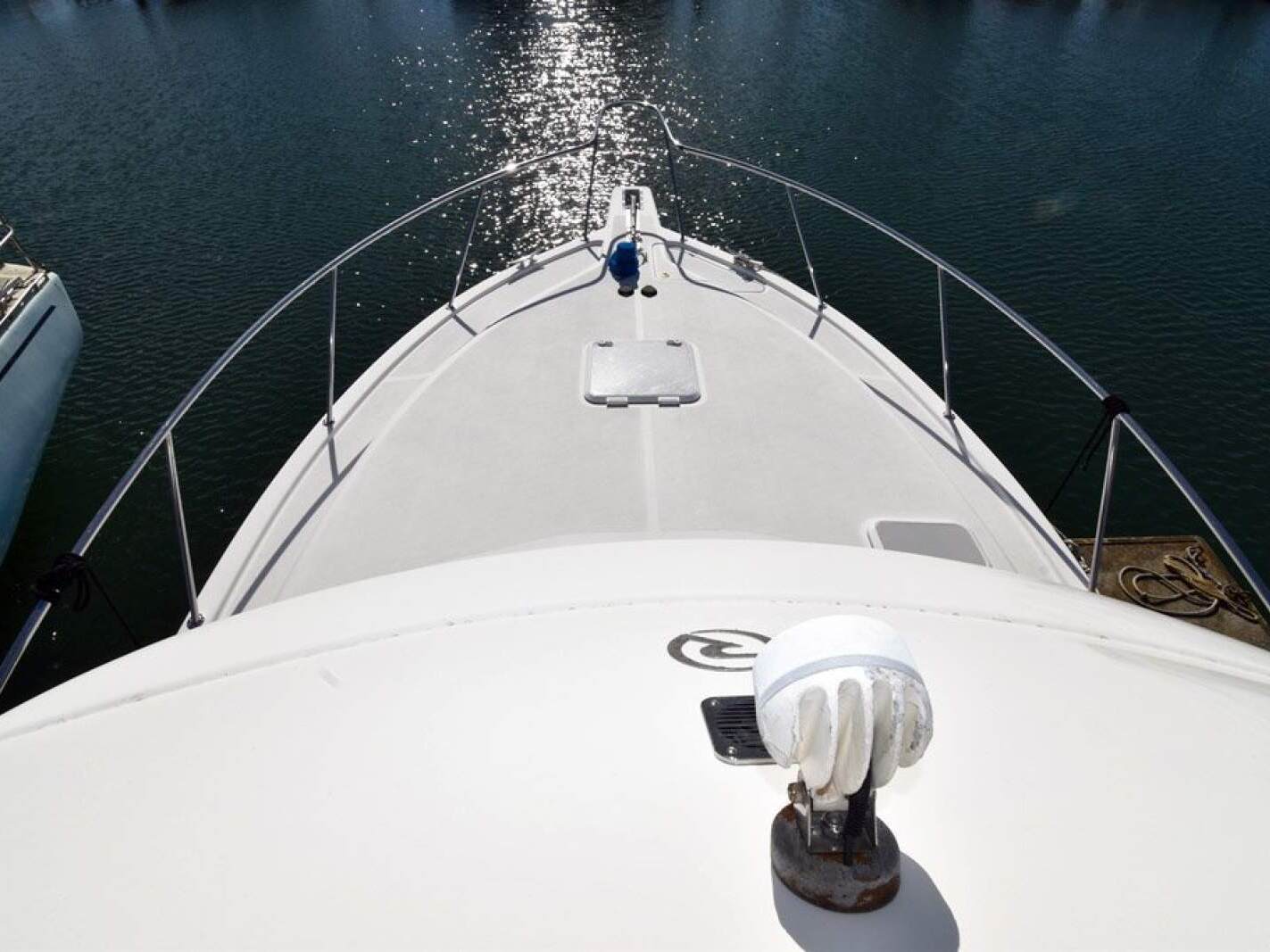 Riviera 3350 Flybridge 0 28