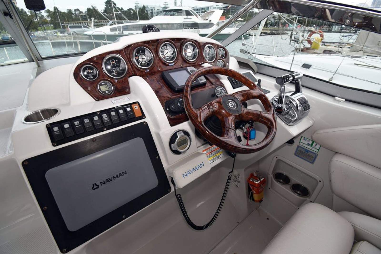Crownline 340 CR 2007 09