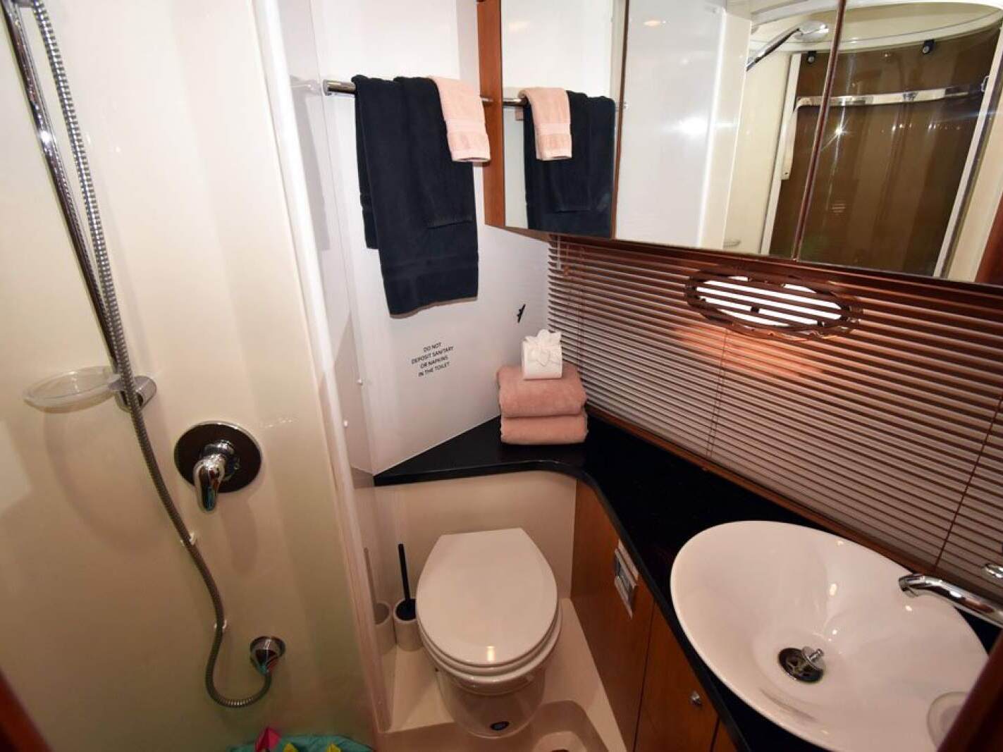 Sunseeker Portofino 47 0 07