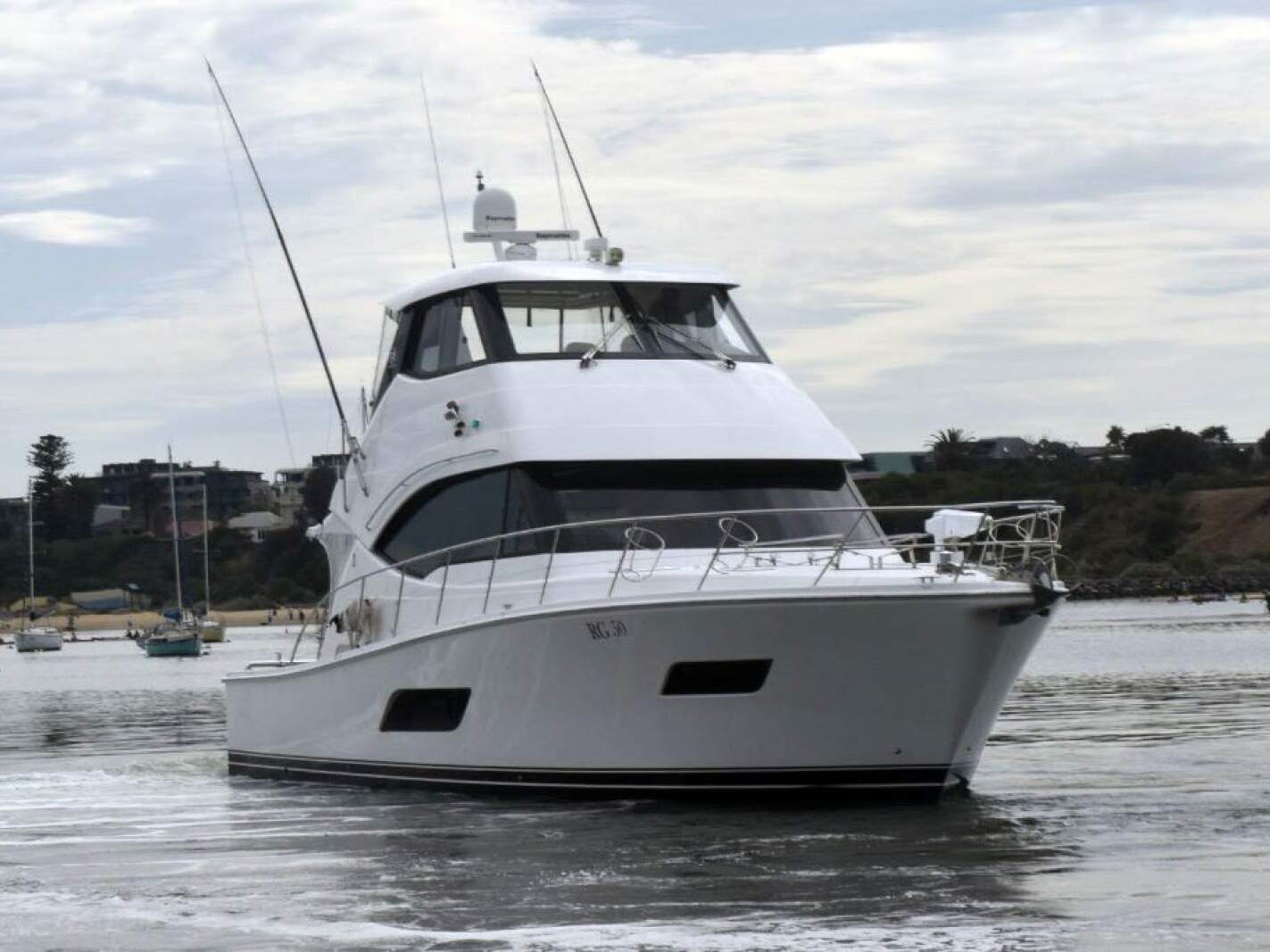 Riviera 50 Enclosed Flybridge 0 02