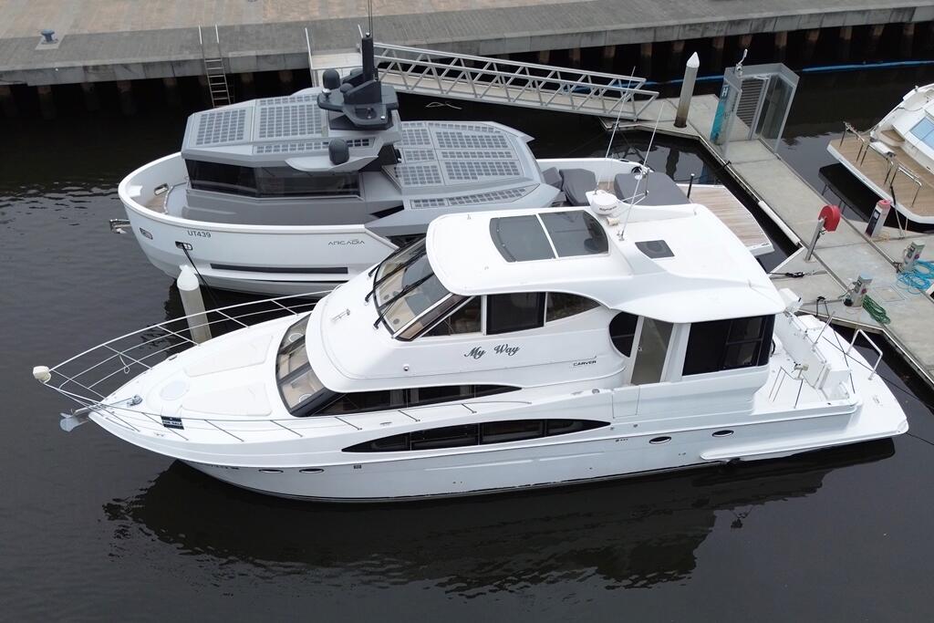 Carver 564 Motor Yacht 2003 29