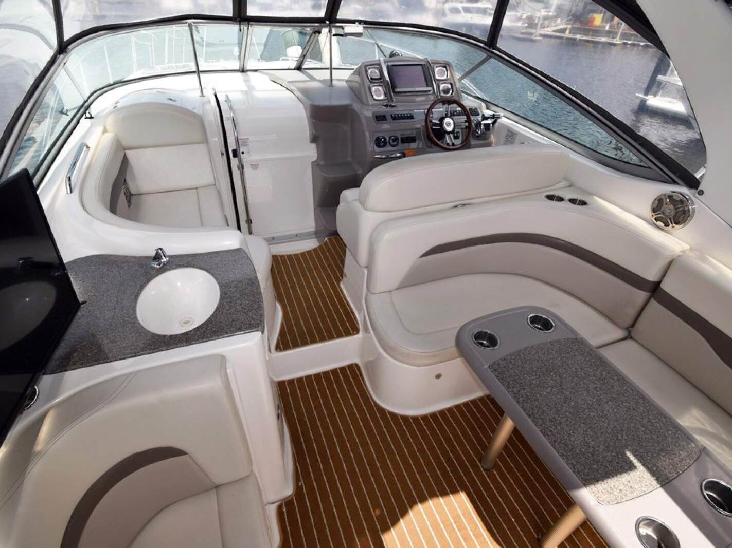 Chaparral 350 Signature 0 09