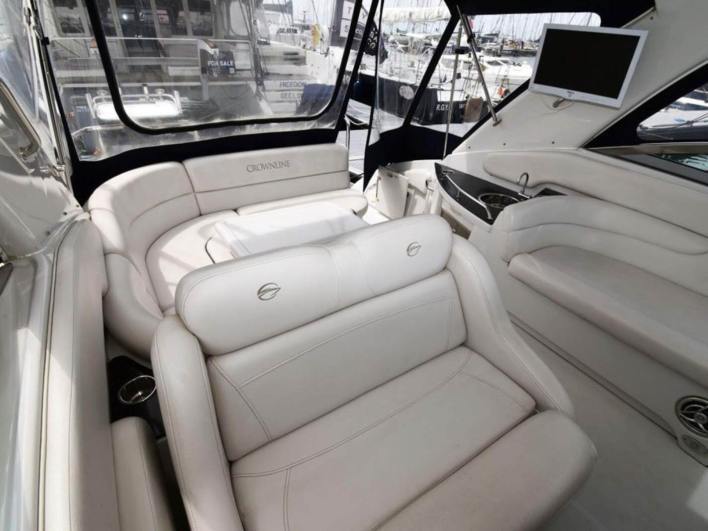 Crownline 340 CR 2007 11