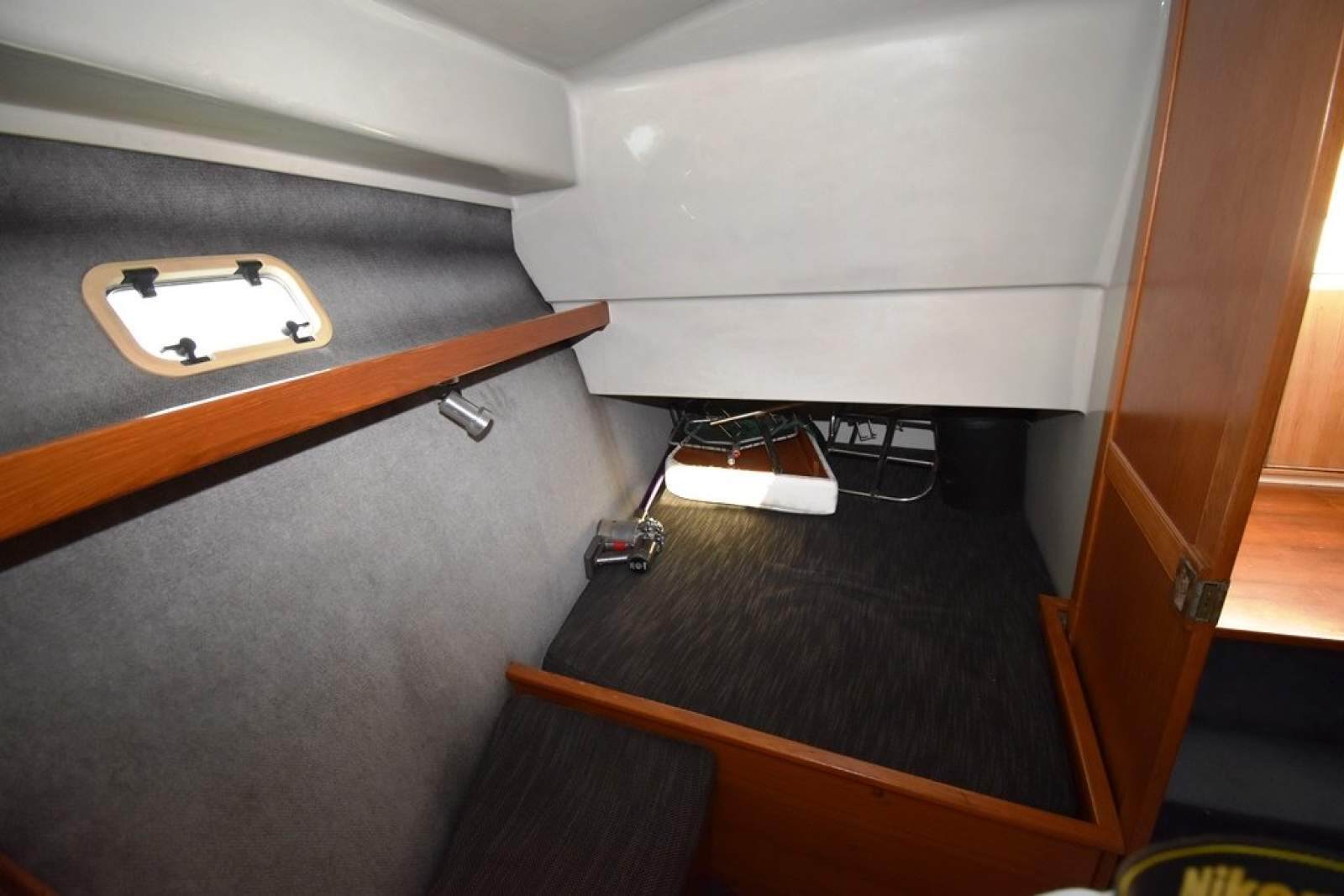 Riviera 35 Flybridge 1988 01