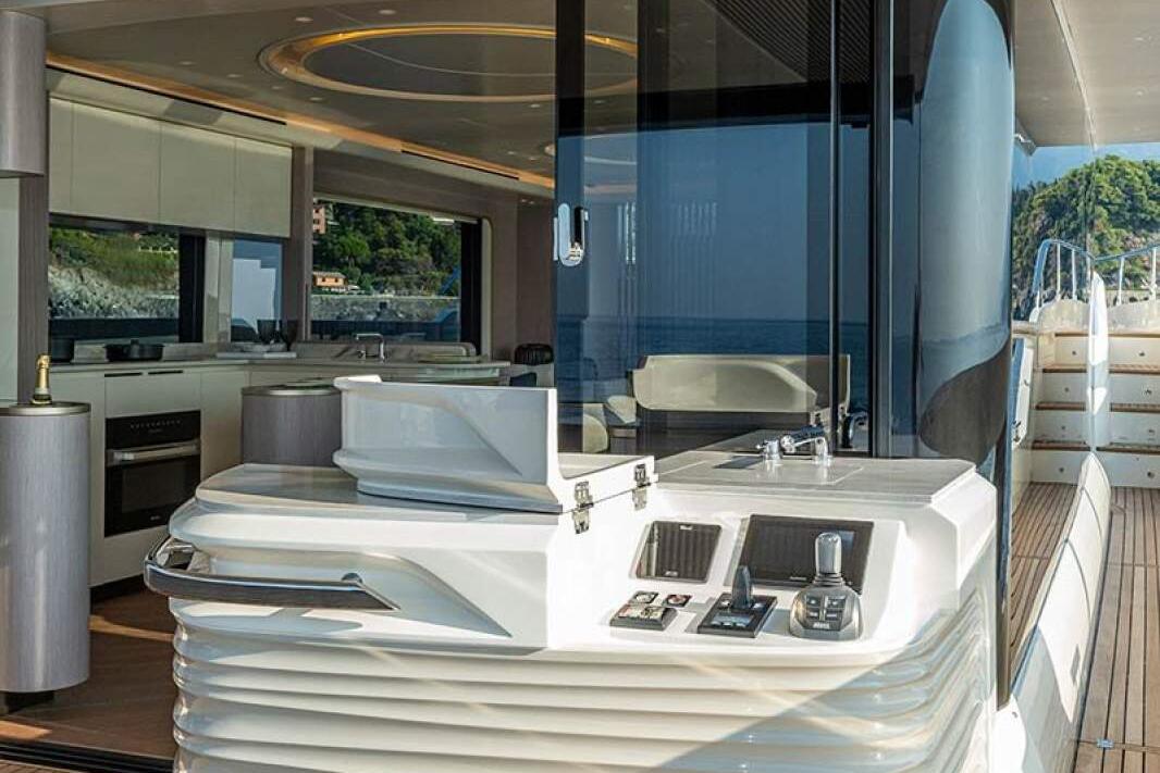 Absolute Navetta 70 2026 20