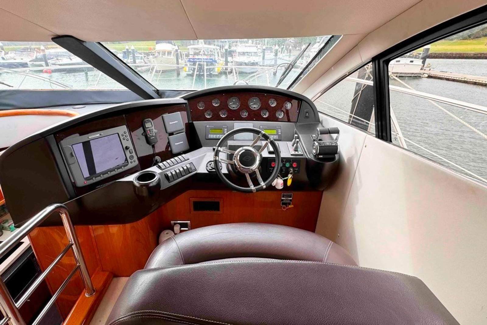 Sunseeker Manhattan 52 0 09