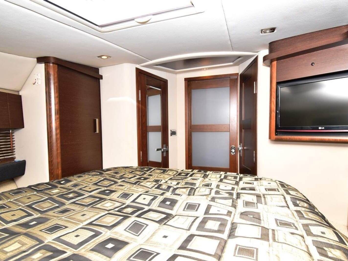 Chaparral 420 Premiere Sports Yacht 0 09