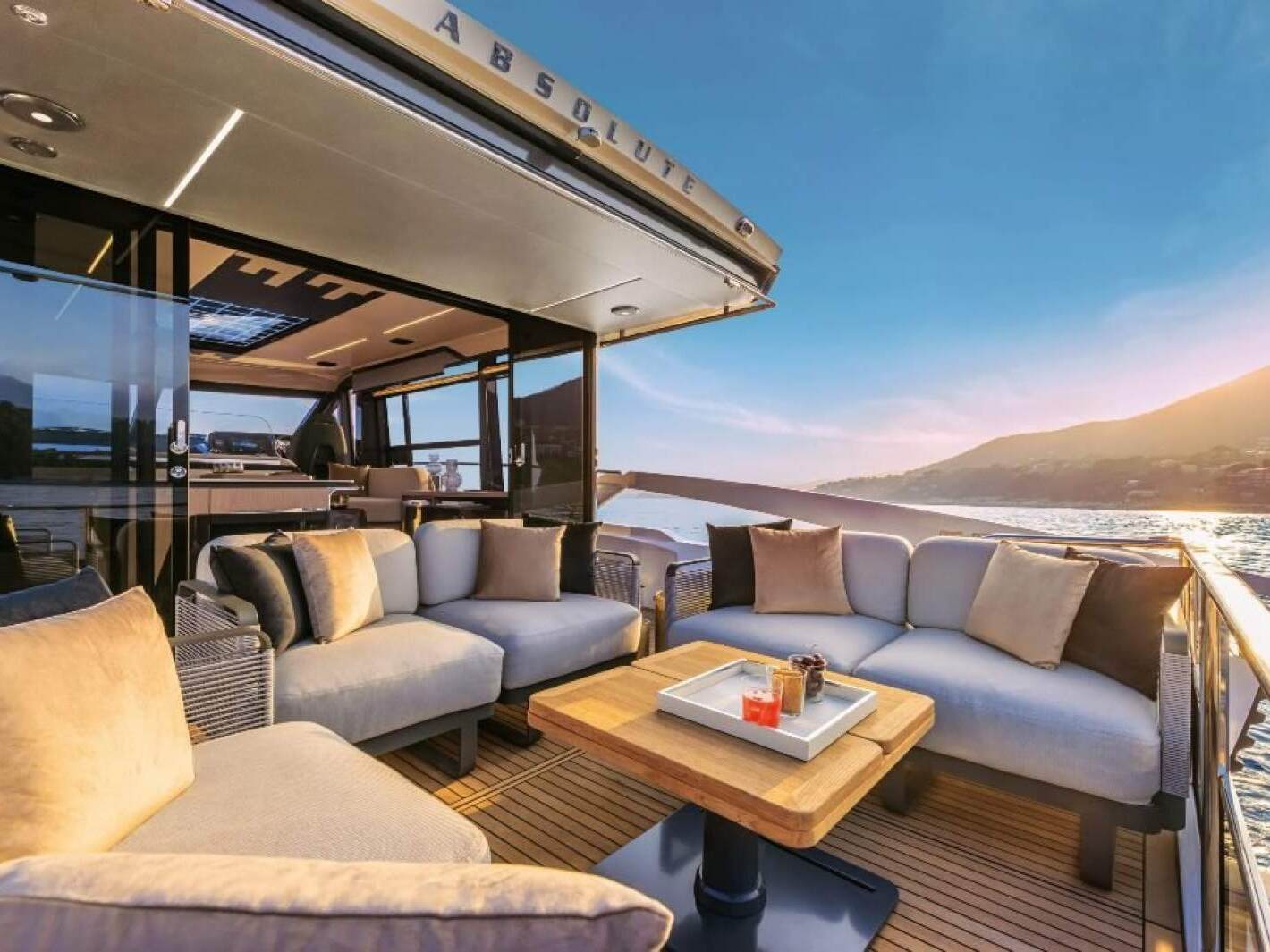 Absolute 48 Coupe 0 12