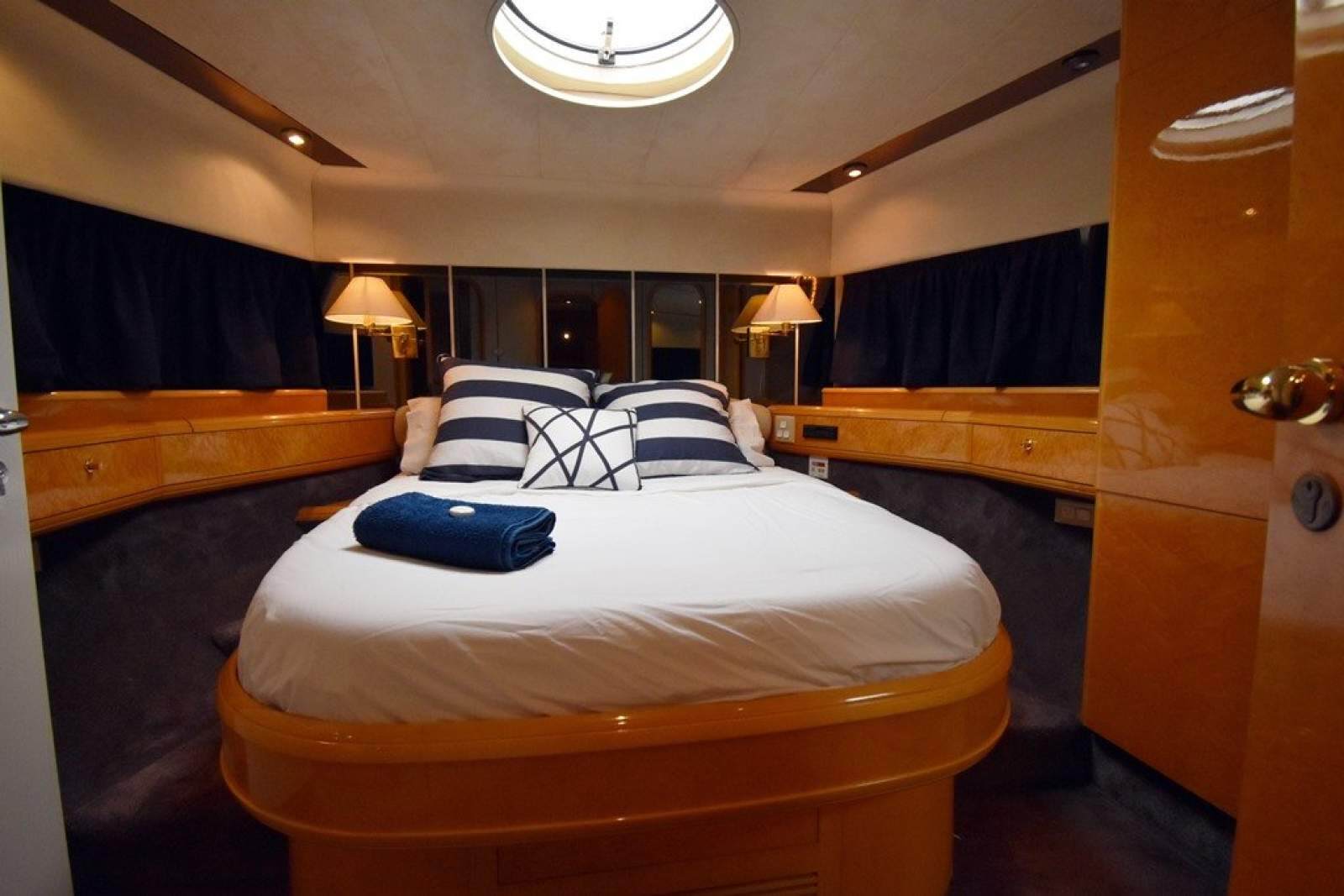 Fairline Squadron 65 0 09