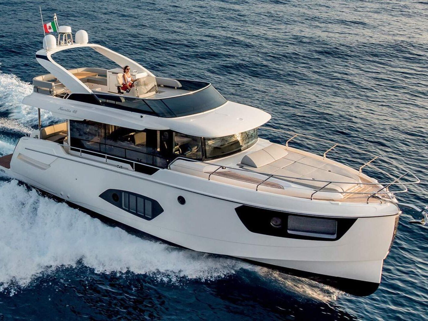 Absolute Navetta 48 0 00