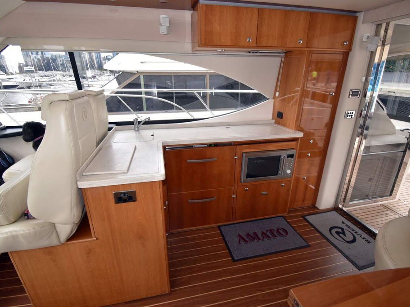 Riviera 5000 Sport Yacht 0 07