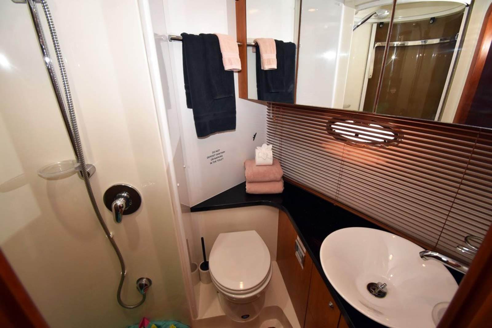 Sunseeker Portofino 47 0 07