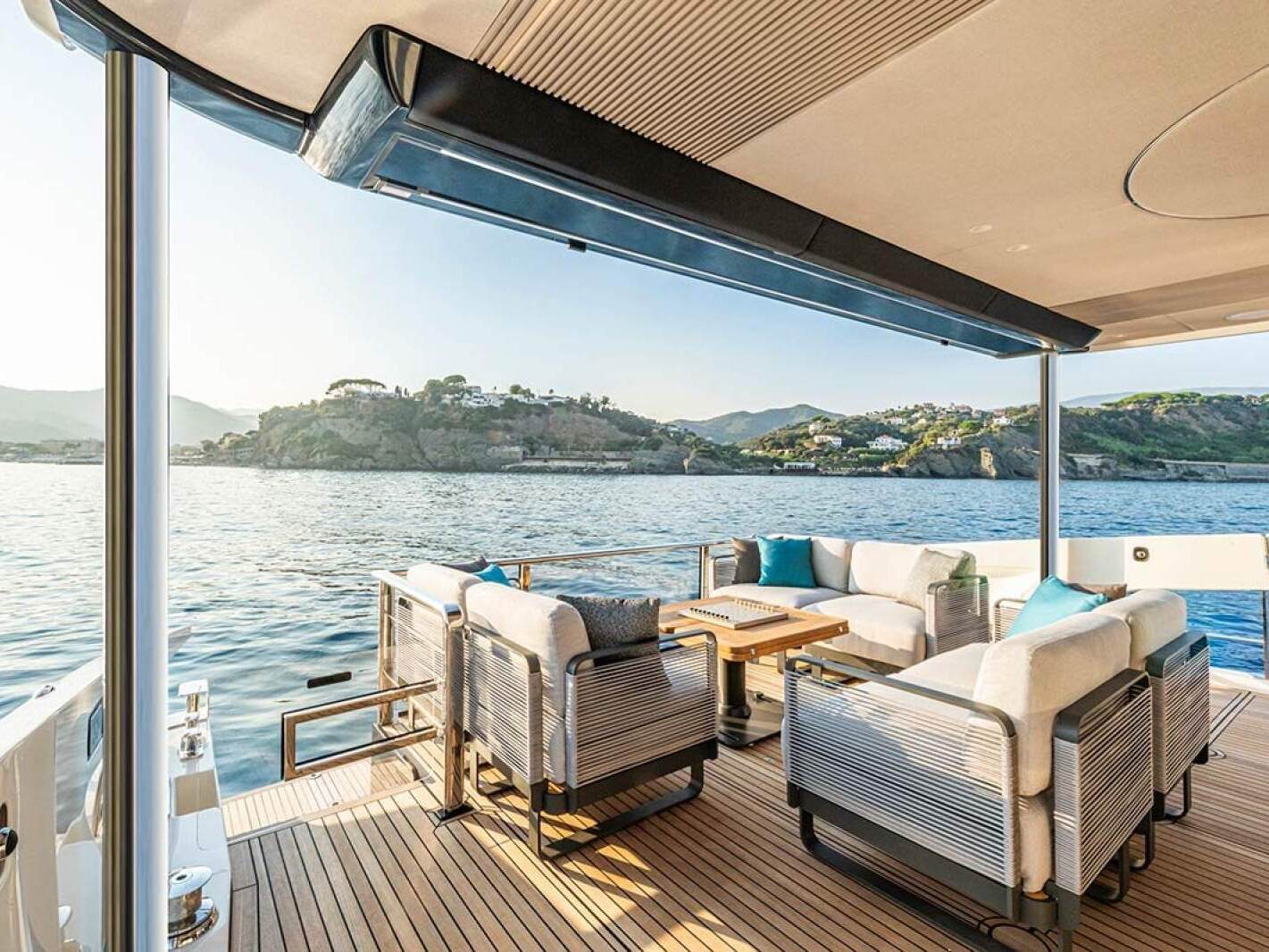 Absolute Navetta 70 2026 10