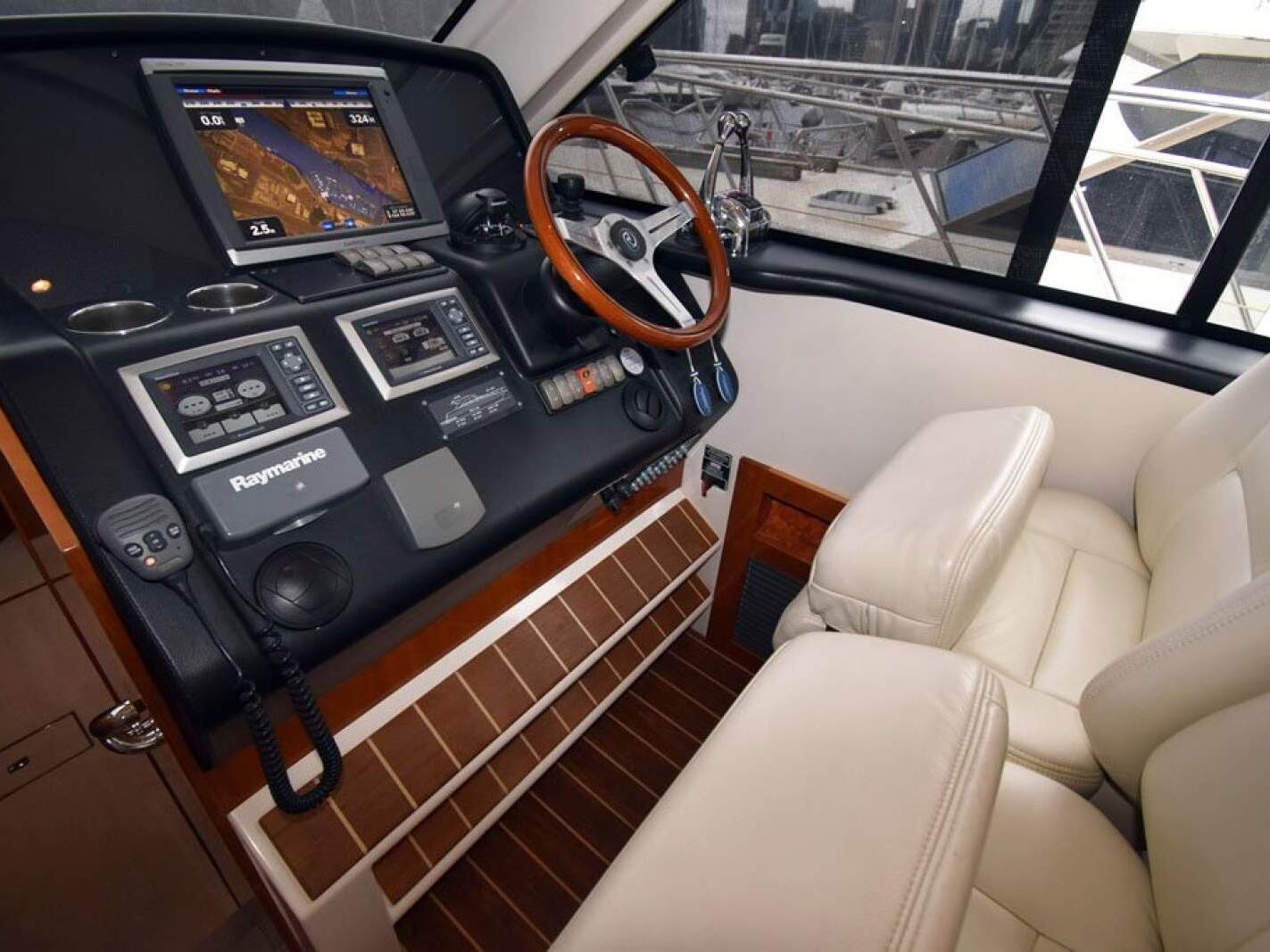 Riviera 5000 Sport Yacht 0 17