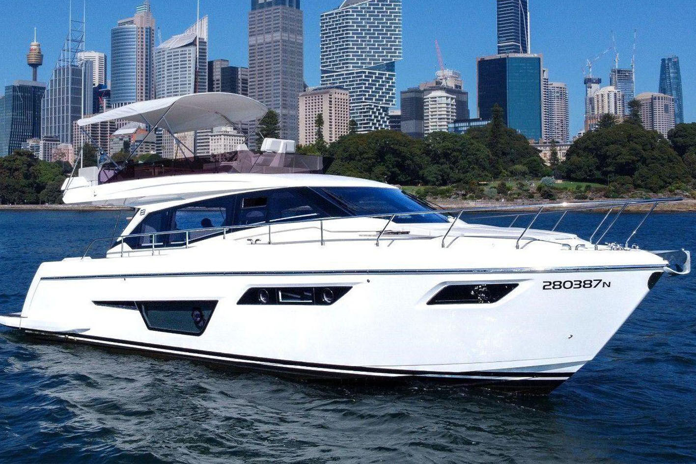 Ferretti Flybridge 500 0 00