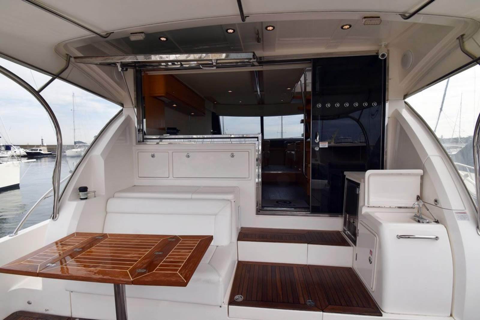 Riviera 50 Enclosed Flybridge 0 20