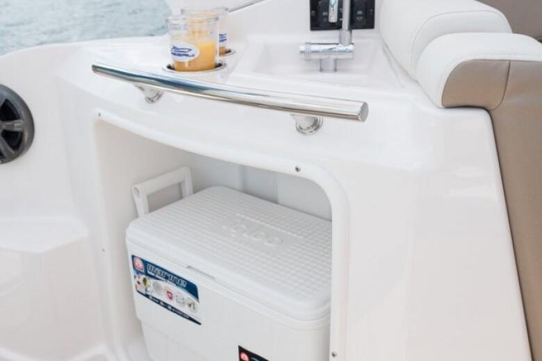 Regal 28 Express 0 10