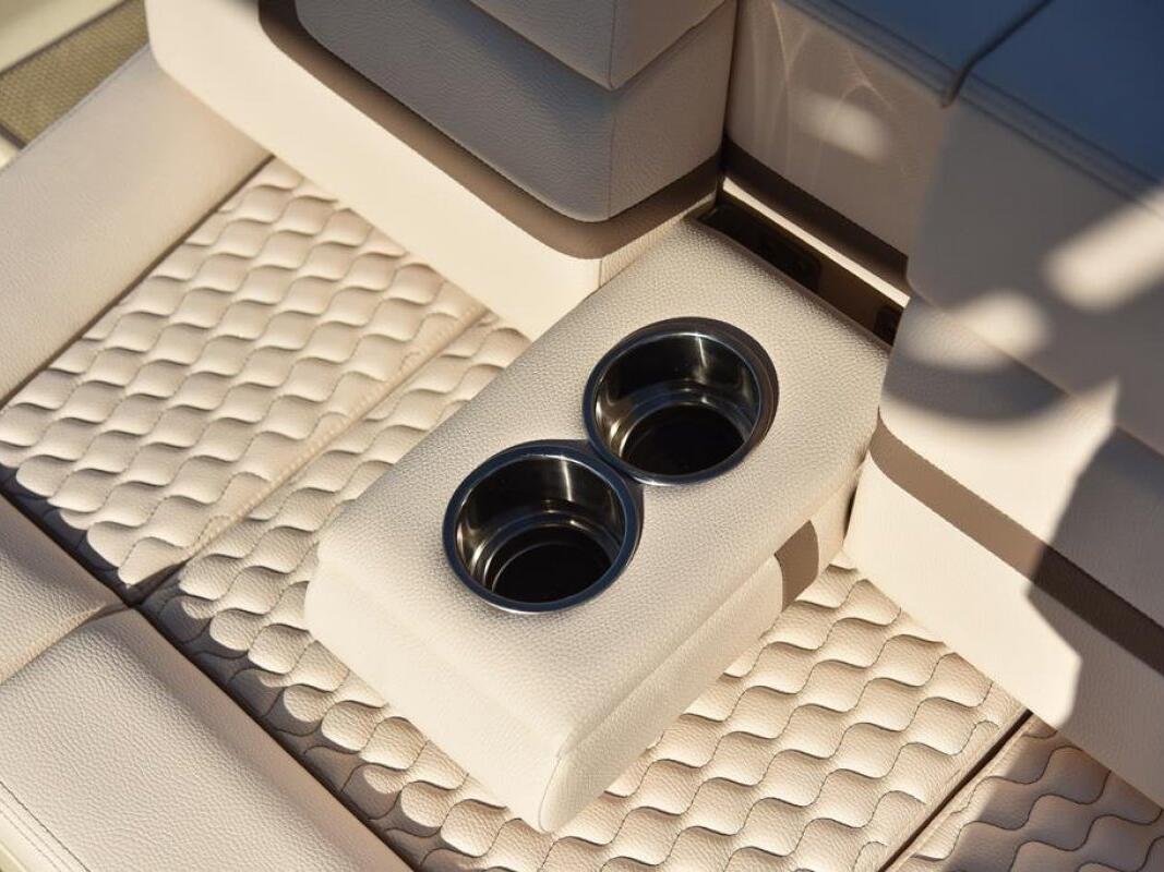 Chris Craft Launch 28GT 0 06