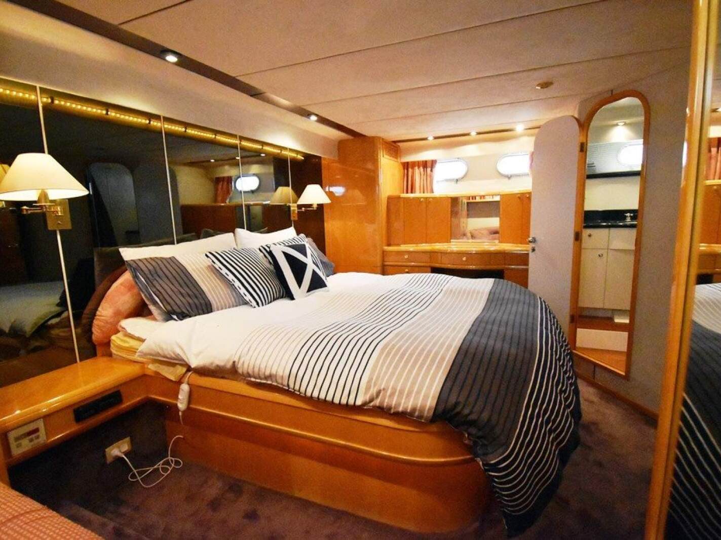 Fairline Squadron 65 0 07