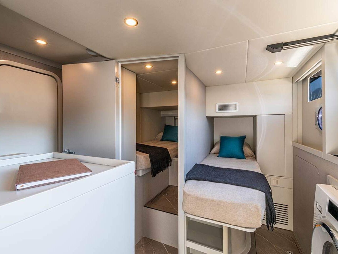 Absolute Navetta 70 0 37