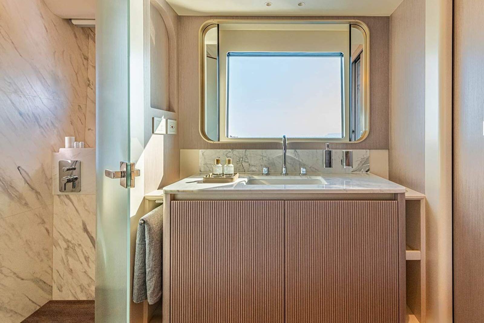 Absolute Navetta 70 0 33