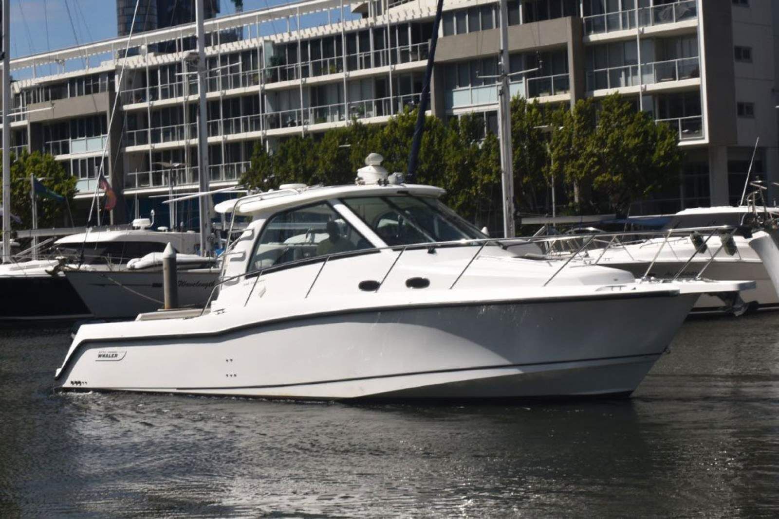 Boston Whaler 345 Conquest 0 03