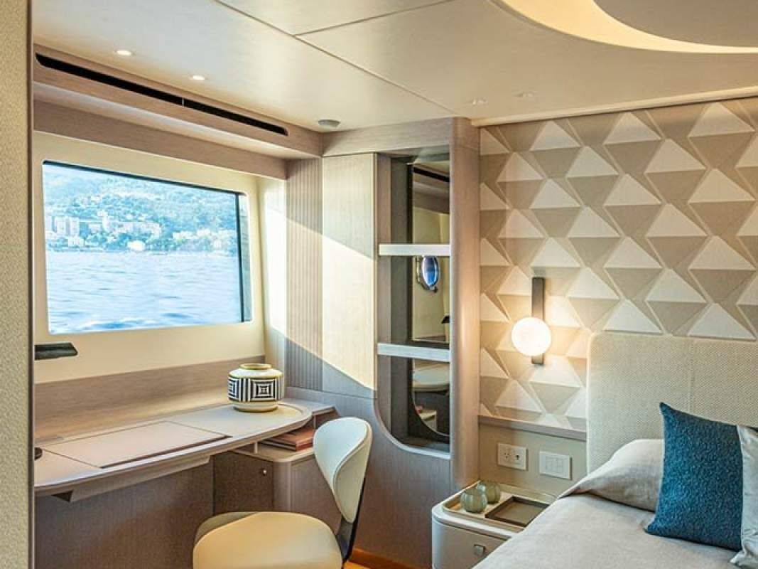 Absolute Navetta 70 0 32